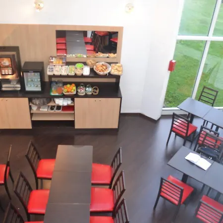 Initial By Balladins Bethune ホテル