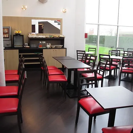 ホテル Initial By Balladins Bethune 2*