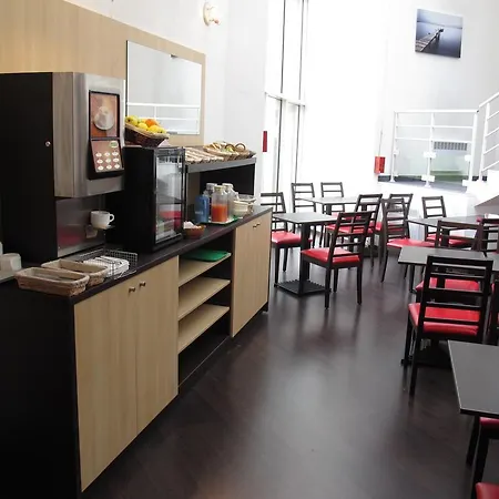 Initial By Balladins Bethune ホテル