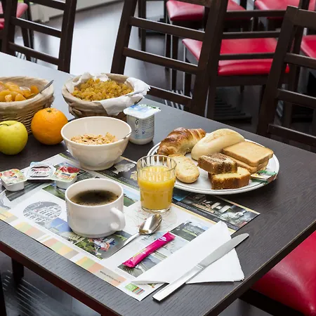 ホテル Initial By Balladins Bethune 2*