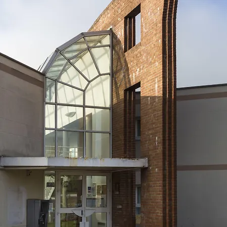 Initial By Balladins Bethune 2* バーヴリー