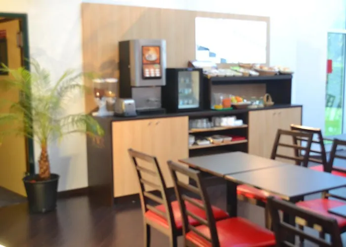 Initial By Balladins Béthune Hotel 2*