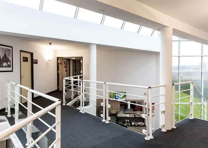 Initial By Balladins Béthune Hotel 2*